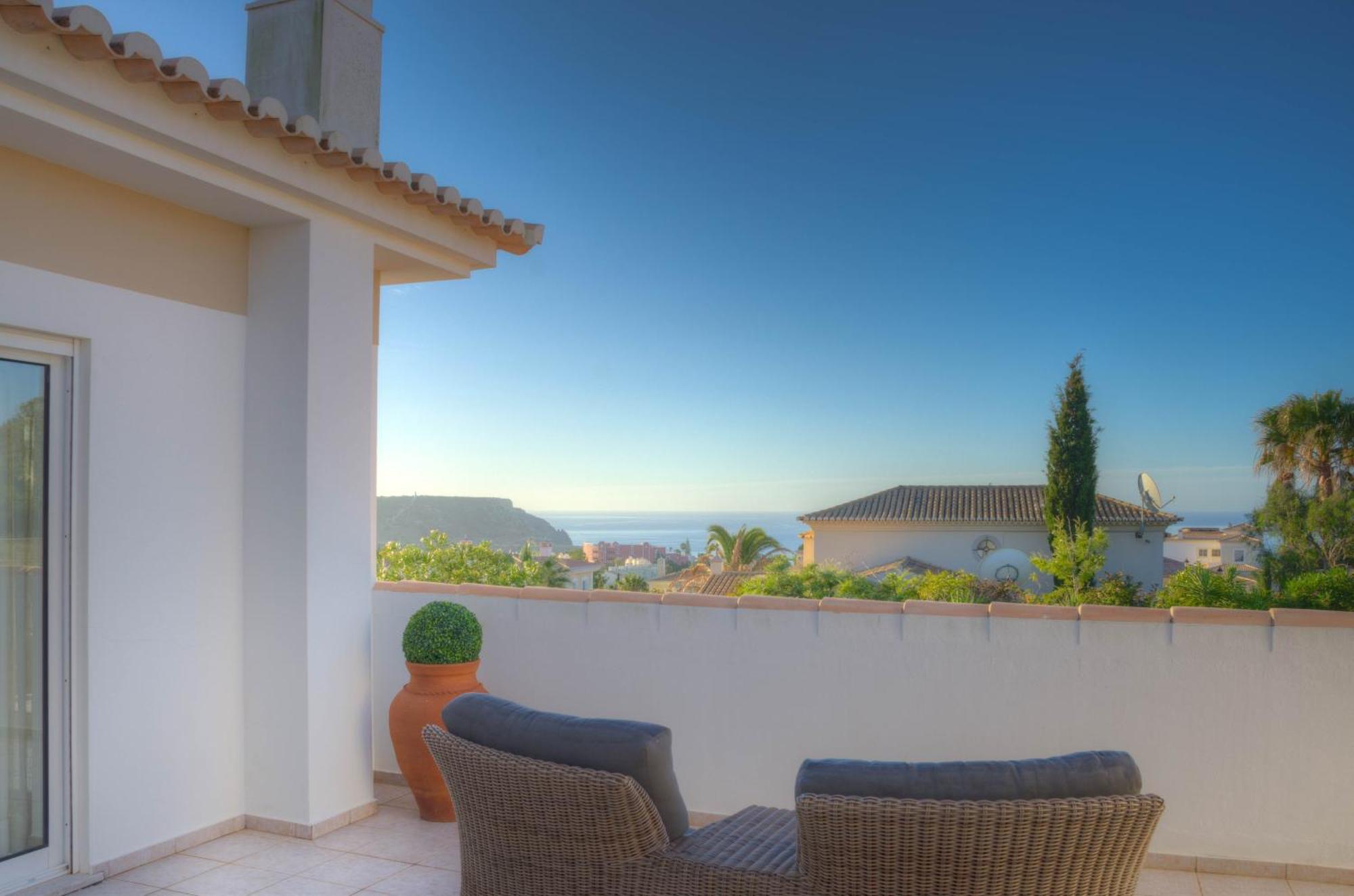 Villa Montanha, Luxury Coastal Villa, With Swimming Pool, Loungers And Alfresco Dining, 10 Min Walk To The Beautiful Praia Da Luz Beach, Shops, Bars And Restaurants! Екстериор снимка